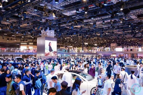 {2025Ϻ܇չaʽAIؘ܇a(chn)I(y)·ʽ