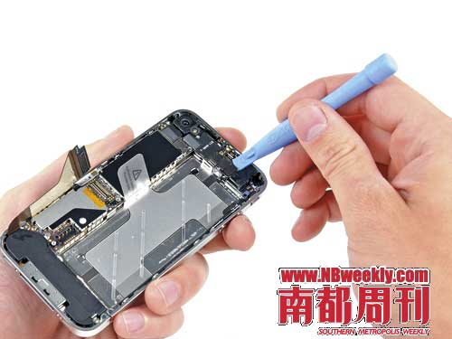 南都周刊:撬開iPhone4潘多拉魔盒