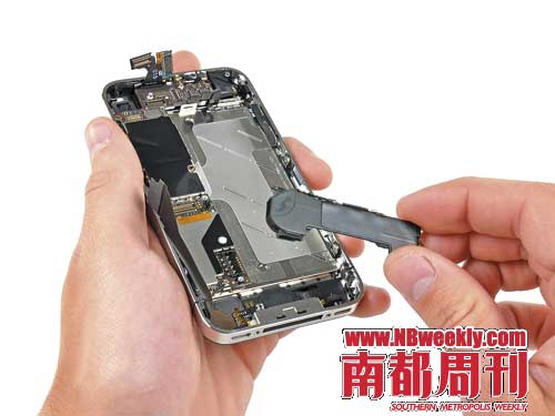 南都周刊:撬開iPhone4潘多拉魔盒