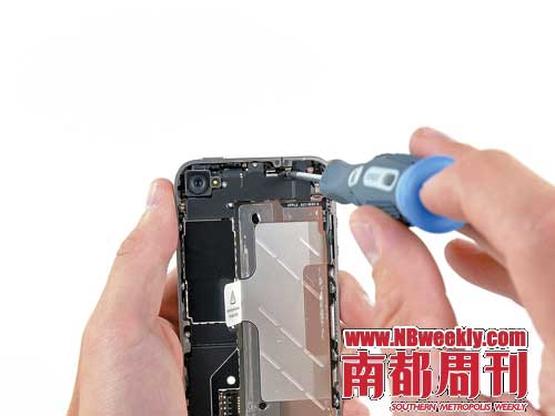 南都周刊:撬開iPhone4潘多拉魔盒