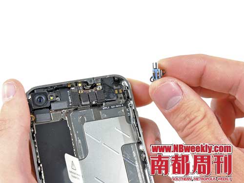 南都周刊:撬開iPhone4潘多拉魔盒