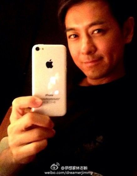 林志穎曬疑似iPhone5C真機圖 林志穎曬疑似iPhone5C真機圖